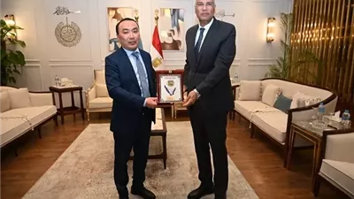 محافظ جنوب سيناء يبحث مع سفير كازاخستان تعزيز التعاون السياحي