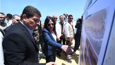 وزيرة الإسكان تتفقد الممشى السياحي الرابط من مارينا (5) إلى (7)