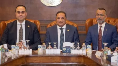 «الشعب الجمهوري» ينظم مائدة مستديرة حول «التأمين الصحي الشامل»