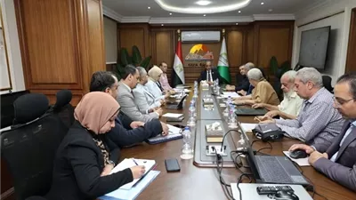 محافظ الجيزة يتابع معدلات تنفيذ مشروعات الصرف الصحي بالهرم