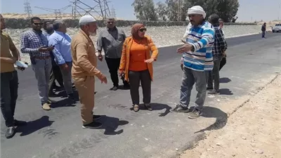 محافظ أسيوط: استمرار أعمال رصف طريق الجبانات بدشلوط في ديروط