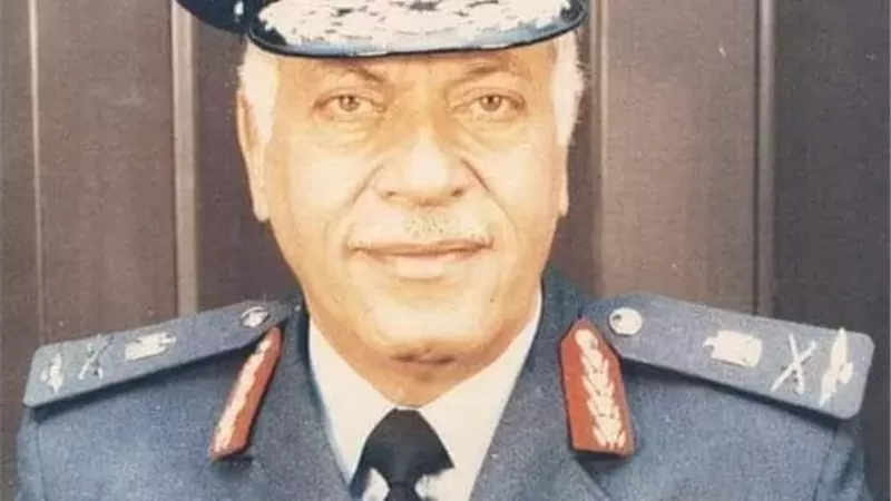 اللواء طيار نبيل