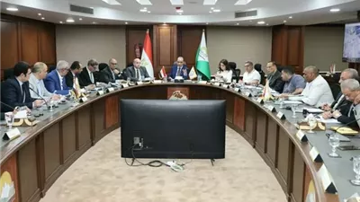 الأنصاري يترأس اجتماعات المناطق الصناعية بعرب أبو ساعد بالصف
