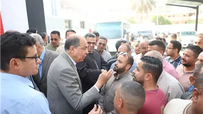 استقبال جماهيري لمحافظ المنيا بافتتاح مجمع مواقف سمالوط