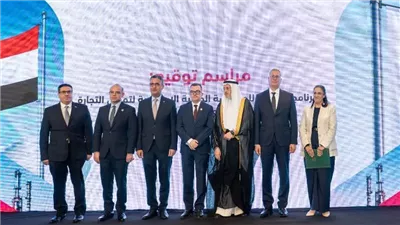 بدوي يشهد توقيع البرنامج السنوي بين الهيئة المصرية والدولية الإسلامية
