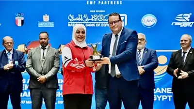 سارة سمير تحصد كأس 