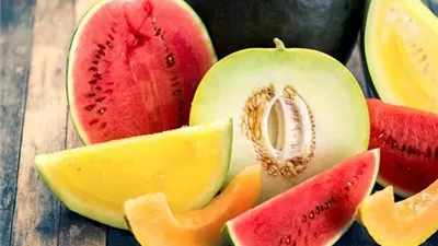 البطيخ والشمام .. كنز صيفي مليء بالفوائد الصحية