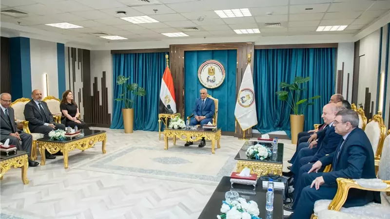 وزير الانتاج الحربي