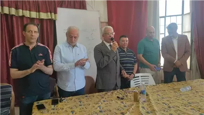 مدير تعليم الإسماعيلية يتفقد مراجعات الشهادة الاعدادية..صور