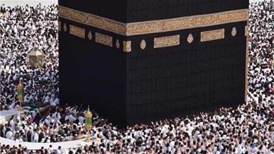 حكم حج من أحرم ثم مات بعد الوقوف بعرفة