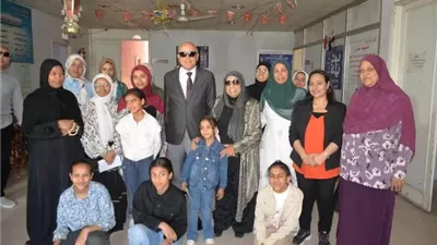 عمارة يشارك فتيات الشابات المسلمات فرحة قدوم عيد الأضحى المبارك