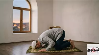الإفتاء توضح حكم الجمع بين الصلوات بسبب ظروف العمل