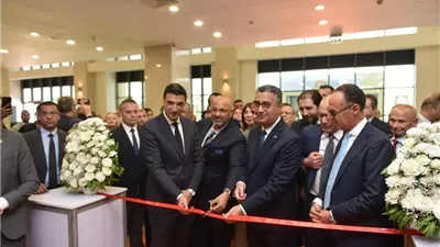 وزيرا التموين والصناعة يفتتحان معرضي الغذاء بالقاهرة