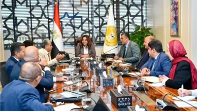 وزيرة التنمية المحلية: البلوهول كنز طبيعي يستحق الحماية