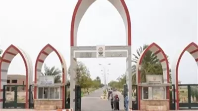 رئيس جامعة أسوان يتابع الاستعدادات لاستكمال امتحانات الترم الثاني