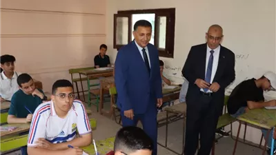 استبعاد رئيس لجنة بطوخ وإحالة مراقب للتحقيق وحرمان طالب من امتحان الاعدادية