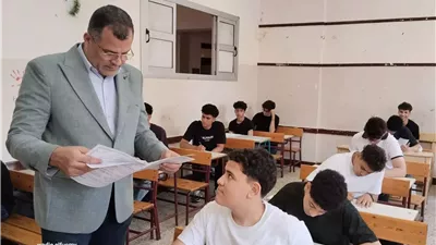 مدير تعليم دمياط يتفقد لجان الشهادة الإعدادية