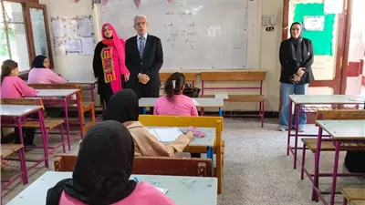 مدير تعليم الإسماعيلية يتفقد انتظام لجان الشهادة الإعدادية