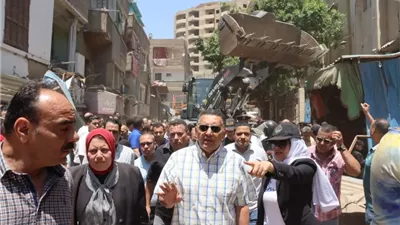 باللوادر والنقل الثقيل.. محافظ القليوبية ينهي فوضى سوق بهتيم