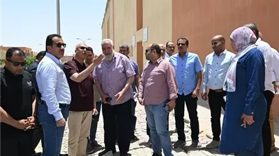 نائب وزيرة الإسكان للمرافق يتفقد مشروعات البنية التحتية والمرافق
