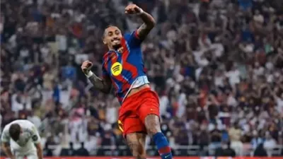 الدوري السعودي يغري رافيينها بـ 80 مليون يورو للرحيل عن برشلونة