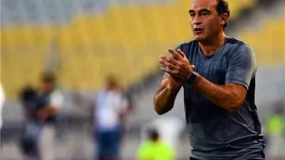 سيراميكا كليوباترا يعلن استمرار علي ماهر في قيادة الفريق بالموسم الجديد