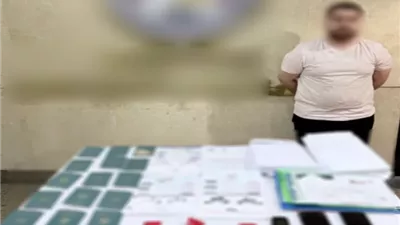 ضبط عامل بالسلام بتهمة النصب على المواطنين بزعم تسفيرهم للخارج