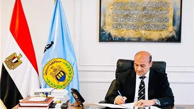 محافظ أسيوط:توفير فرص عمل لـ809 مواطنين ومنح 868 شهادة قياس مهارة