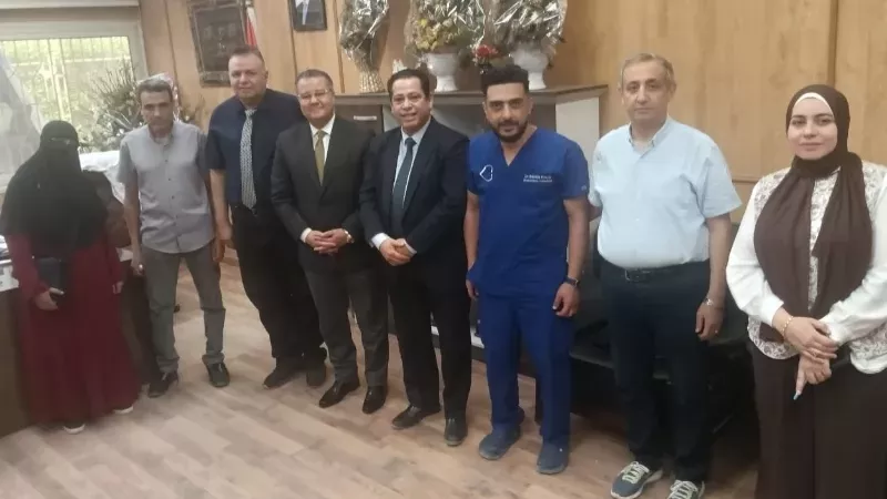 الاستاذ الدكتور عمرو