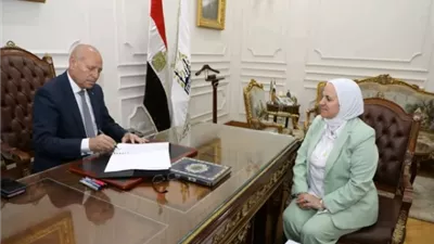 محافظ القاهرة يعتمد نتيجة الشهادة الاعدادية بنسبة نجاح ٧٣ %