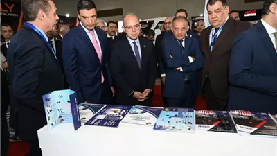 وزير الصناعة يفتتح معرض الأهرام لسيارات النقل 2026