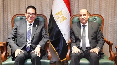 برامج مشتركة بين وزارة العمل وجامعة القاهرة لدعم الشباب وتأهيلهم