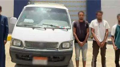 كواليس مشاجرة سائق و3 عمال أحدثوا تلفيات بميكروباص في بني سويف
