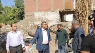 محافظ قنا يوجه بإزالة الإشغالات والباعة الجائلين بشوارع دشنا