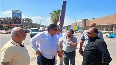 رئيس جهاز العلمين الجديدة.. يتابع معدلات تنفيذ أعمال الطرق والمرا