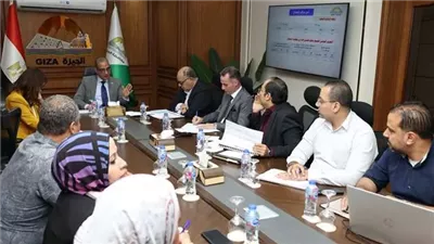 محافظ الجيزة يتابع مستوى الأداء التنفيذي بحي جنوب الجيزة