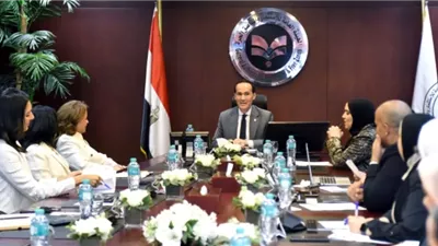 وزير الاستثمار يبحث مع وفد البنك الأوروبي آليات تفعيل مذكرة التفاهم