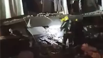 مصرع وإصابة 14 وأنهيار مبنى بالكامل فى حريق ورشة بمنشأة ناصر