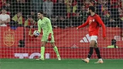 أندية الدوري الفرنسي تدخل صراع التعاقد مع مصطفي شوبير
