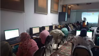 تدريب العاملين بكلية طب القناة على التحول الرقمي