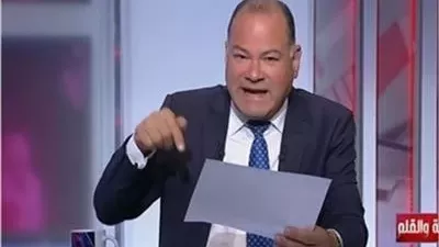 نشأت الديهي: ارفعوا أيديكم عن الدكتورة نوال الدجوي.. فهي قيمة وطنية ورمز للتعليم
