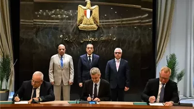 اتفاقات جديدة لنقل وتوزيع الكهرباء النظيفة داخل اقتصادية قناة السويس