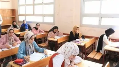انطلاق امتحان الكيمياء لطلاب شعبة علمي بالثانوية العامة وسط إجراءات تنظيمية مشددة