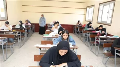بدء امتحان الجغرافيا لطلاب شعبة الأدبي لطلاب الثانوية العامة