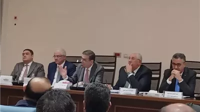 الحكومة تعزز توافر الأسمدة.. و300 ألف طن مخزون بالجمعيات الزراعية