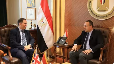 وزير التعليم العالي يبحث سبل تعزيز التعاون مع سفير بريطانيا