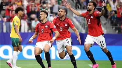 فيفا: منتخب مصر يواصل رحلته ويتأهل إلى دور الـ16 بالمونديال