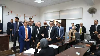 وزير التعليم العالي ورئيس جامعة العاصمة يتفقدان عددًا من المشروعات