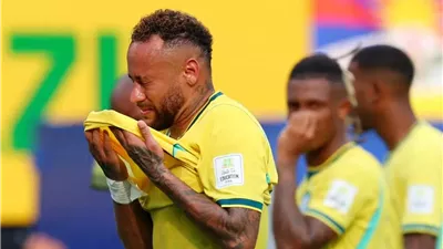شاهد بكاء نيمار بعد خروج البرازيل من كأس العالم