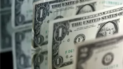 الدولار يستقر قرب أدنى مستوى له في أسبوعين